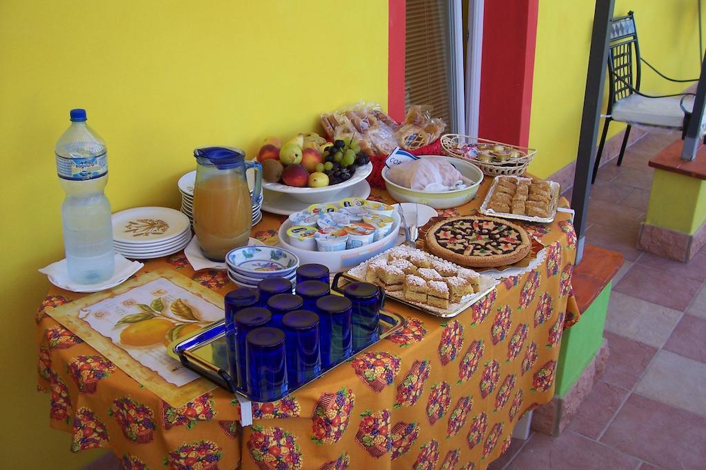 B&B Le Terrazze Isola Di S. Antioco SantʼAntìoco Exterior foto